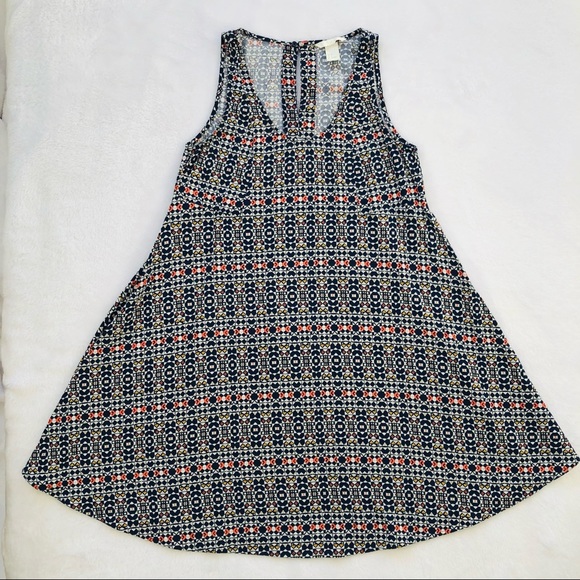 H&M, Geometric Design Sleeveless Dress, Size 4 - Picture 4 of 16